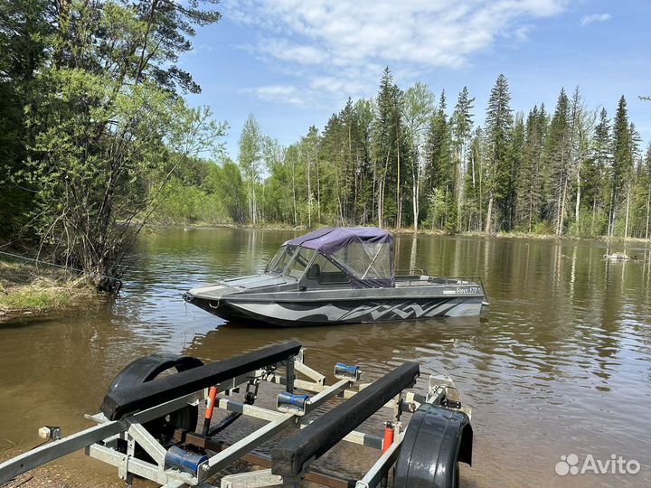 Водометный катер