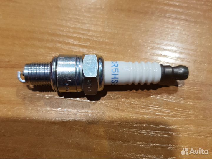 CR5HSB Свеча зажигания Honda для EU20/22, NGK