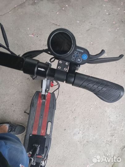 Электросамокат с сиденьем