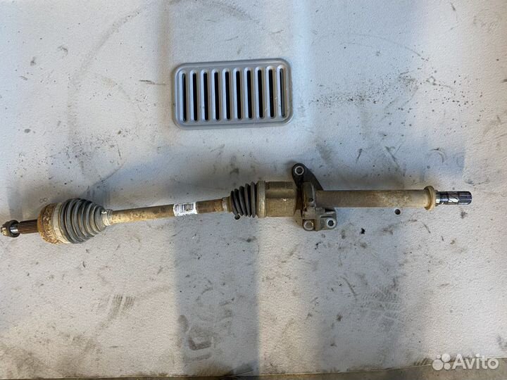 Полуось передняя правая Renault Fluence I (2009–20