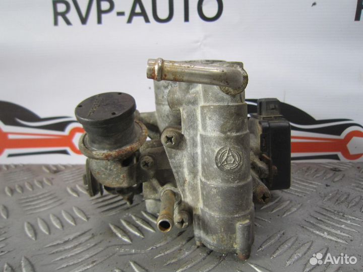 Дроссельная заслонка Toyota Corolla E10 1.6