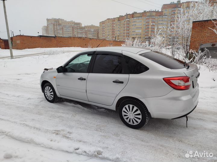 LADA Granta 1.6 МТ, 2015, 260 000 км