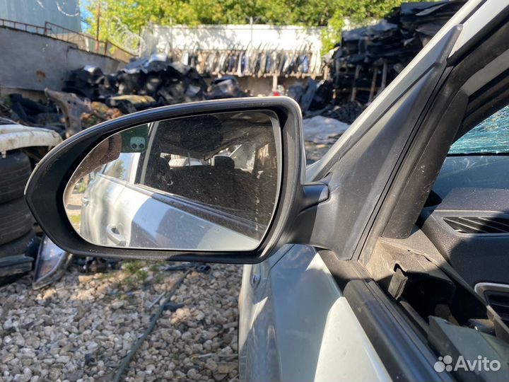 Зеркало левое Hyundai Solaris 2