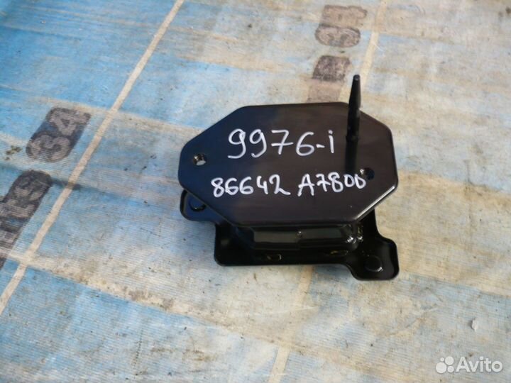 Kia Cerato Кронштейн усилителя правый новый ориг