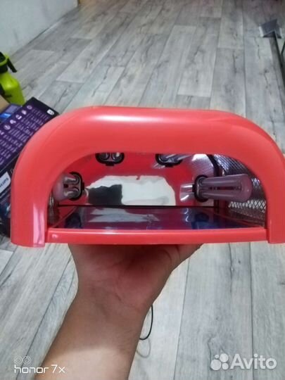 Лампа для ногтей