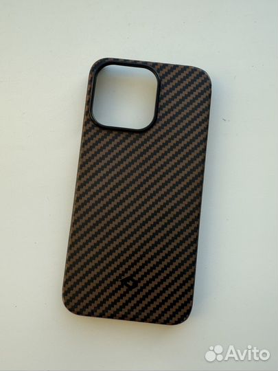 Чехол pitaka на iPhone 13 pro