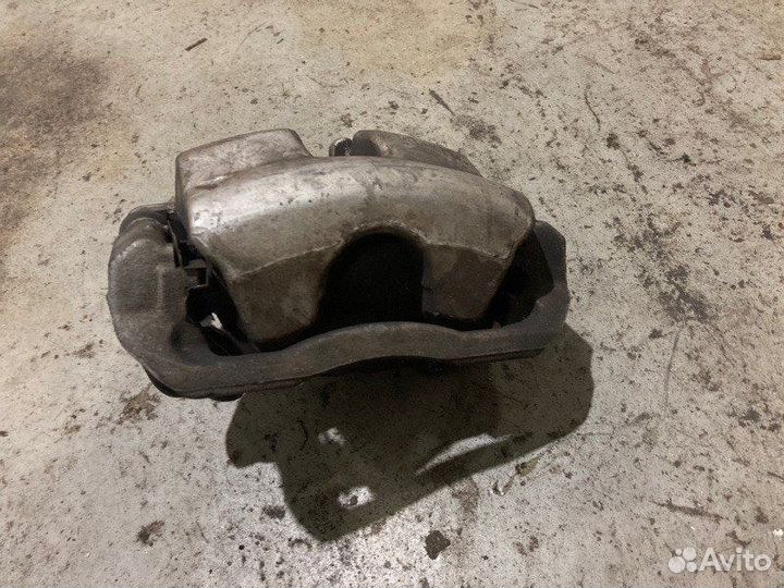 Суппорт передний левый Mercedes-Benz E-Class C207