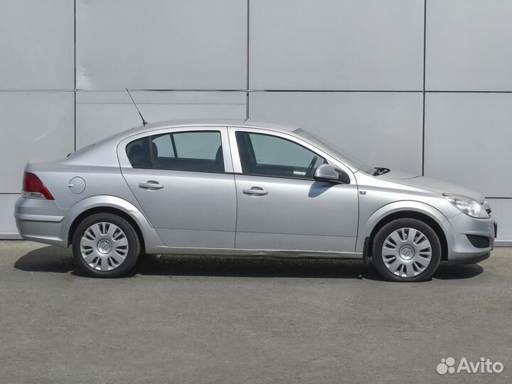 Opel Astra 1.6 МТ, 2011, 216 162 км