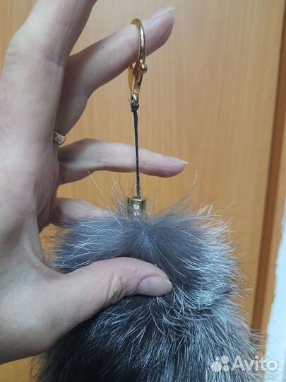 Хвост -брелок(чернобурка, лиса, енот, песец)