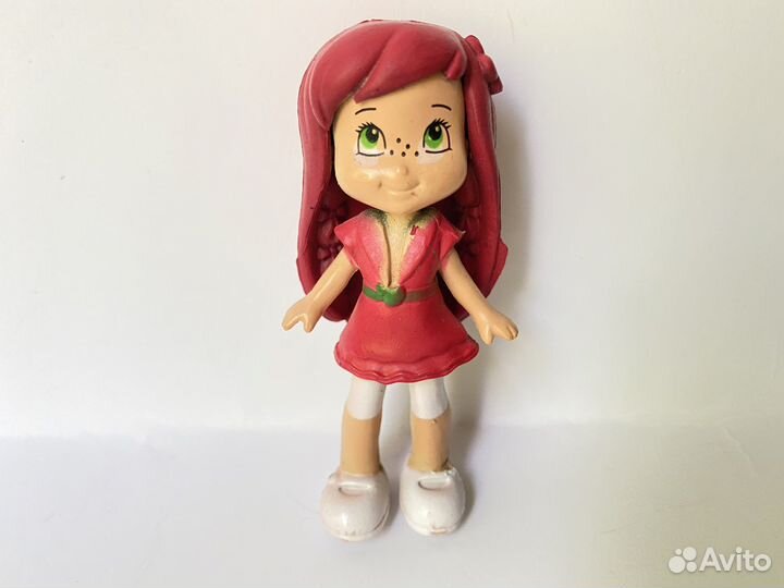Куколка в красном платье, высрта 7 см