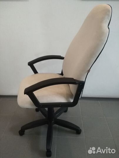 Компьютерное кресло, стул офисный
