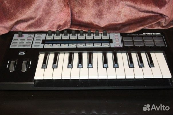 Remote 25SL compact midi клавиатура контроллер
