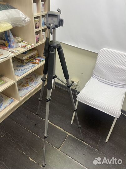 Штатив для фотоаппарата