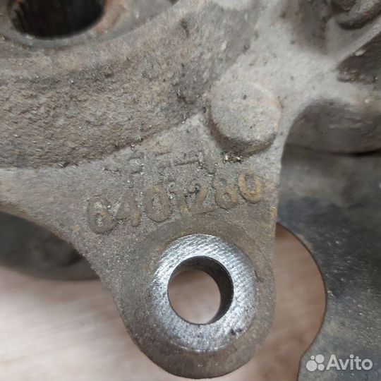 Кулак поворотный передний правый Geely Emgrand EC7