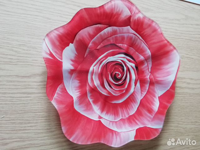 Блюдо, тарелка десертная