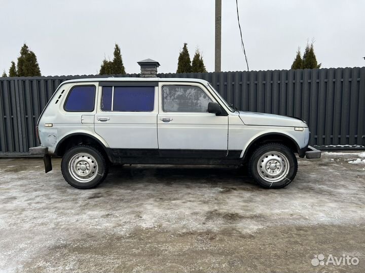 LADA 4x4 (Нива) 1.7 МТ, 2005, 100 000 км