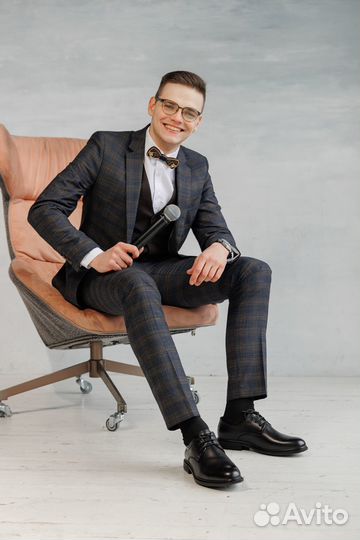 Ведущий (не тамада) на свадьбу/юбилей/выпускной