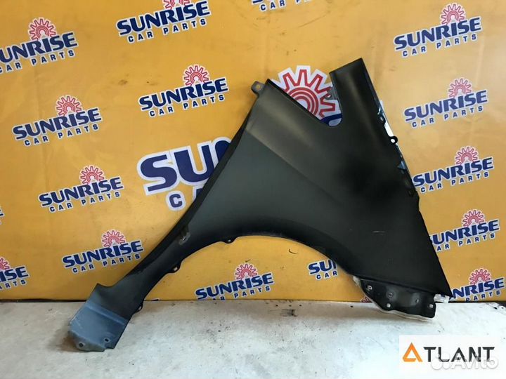 Крыло переднее левое toyota ractis