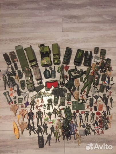 Игрушки,военный набор