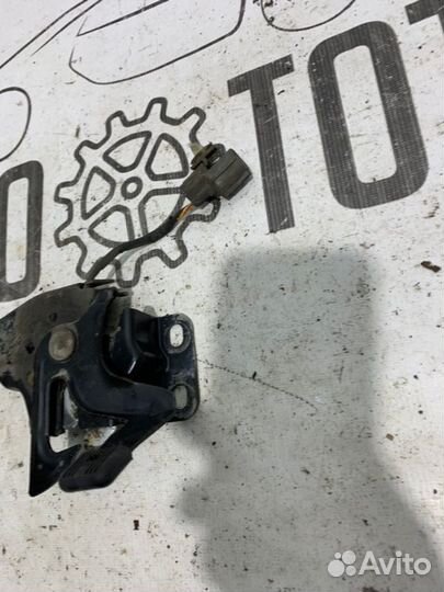 Замок капота Honda Accord 7/ CL9 K24A3 2007