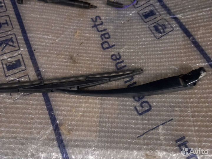 Ниссан х трейл т31- поводок заднего дворника