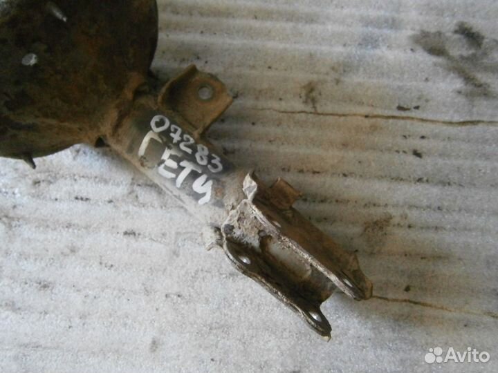 Стойка передняя правая Huyndai Getz гетц амортизат