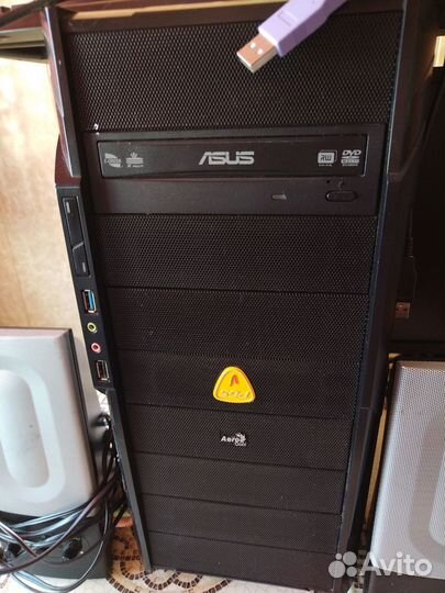 Игровая клавиатура и мышь