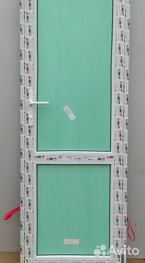 Дверь пластиковая 700 на 2000