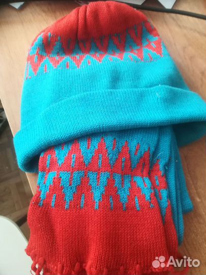 Набор шапка и длинный шарф на ребенка