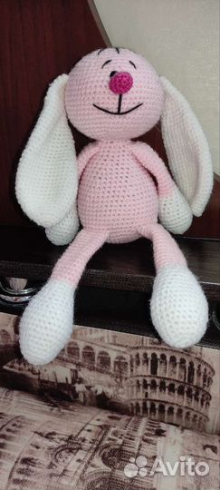 Вязаный заяц