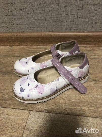 Обувь на девочку