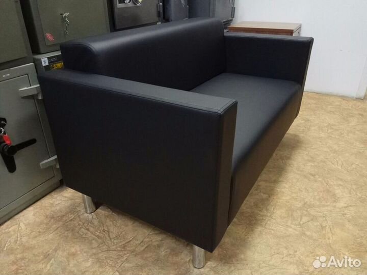 Диван офисный 2-местный Д2М (экокожа). Новый