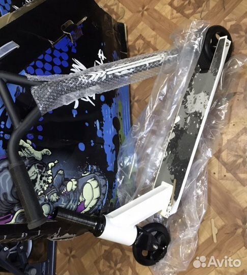 Трюковой самокат Extremely