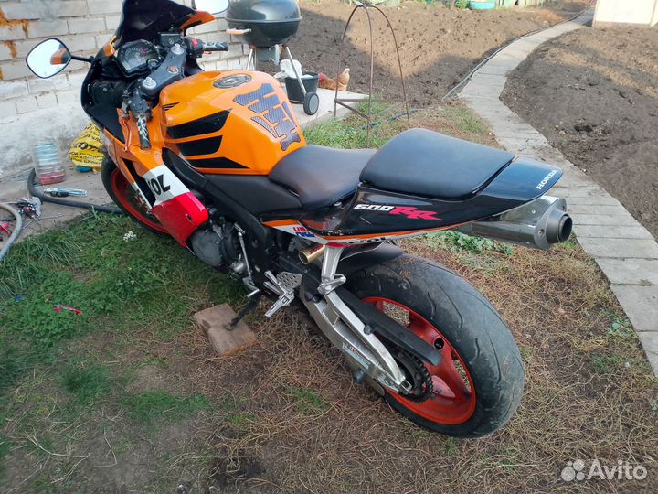 Пластик полный комплект на honda CBR600RR 2003-5