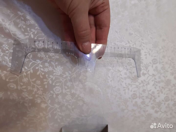 Линейка для бровей