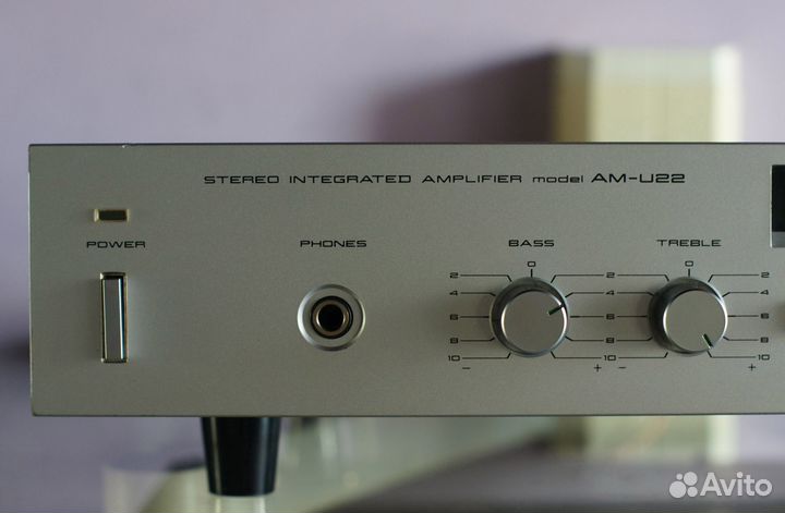 Аналоговый усилитель Akai AM-U22