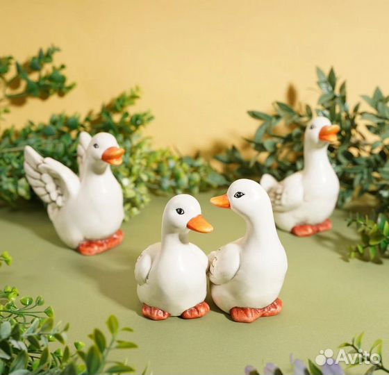 Гусь садовый декор