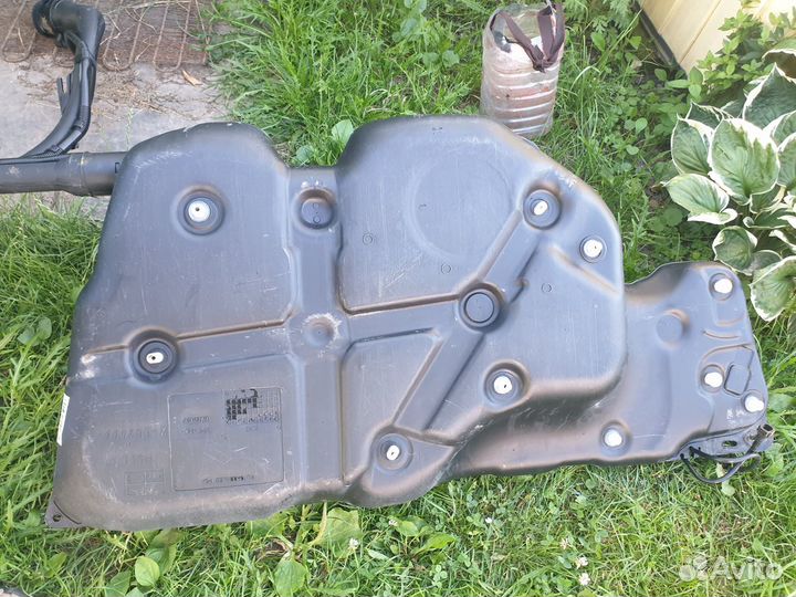 Топливный бак Пежо