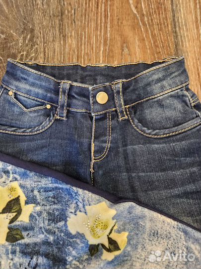 Жилетка, кофта и джинсы. Blumarine. 1 год