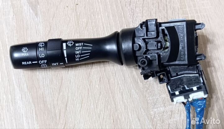Подрулевой переключатель дворников Toyota