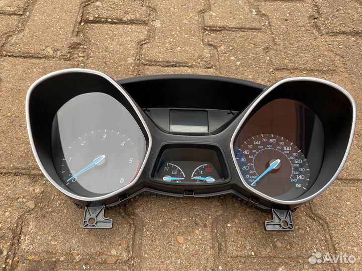 Панель приборов Ford Focus 3