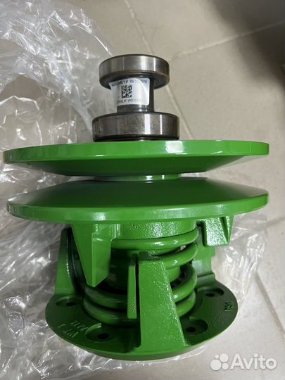 RE582570 привод вент. на двигат. john deere