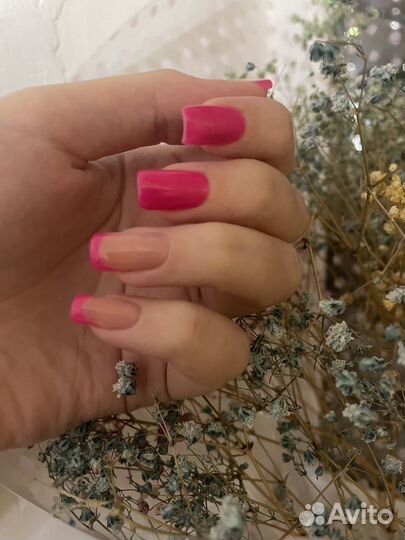 Модель на маникюр