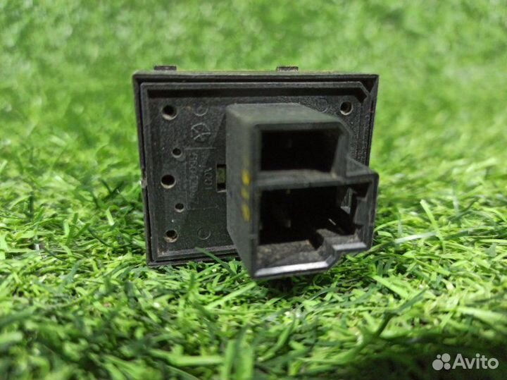 Кнопка стеклоподъемника задняя Jeep Grand Cherokee