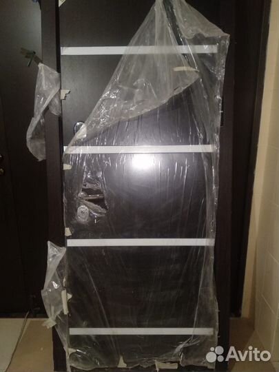 Дверь входная (железная)