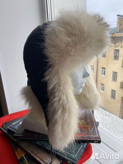 Шапка Weekend Max Mara, Uniqlo, TJ collection