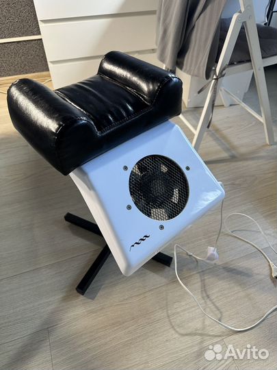 Вытяжка для педикюра max со стойкой