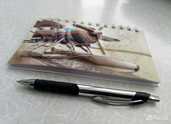 Блокнот и ручка