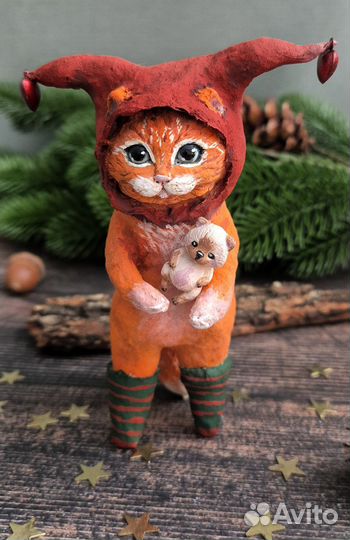 Ватная елочная игрушка Рыжий котик в шапочке
