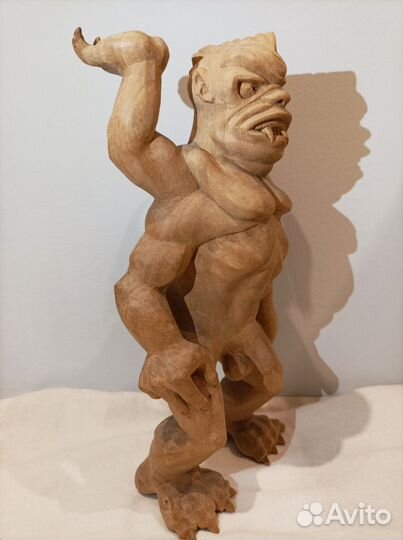 Статуэтка из дерева ручная резьба авторская работа